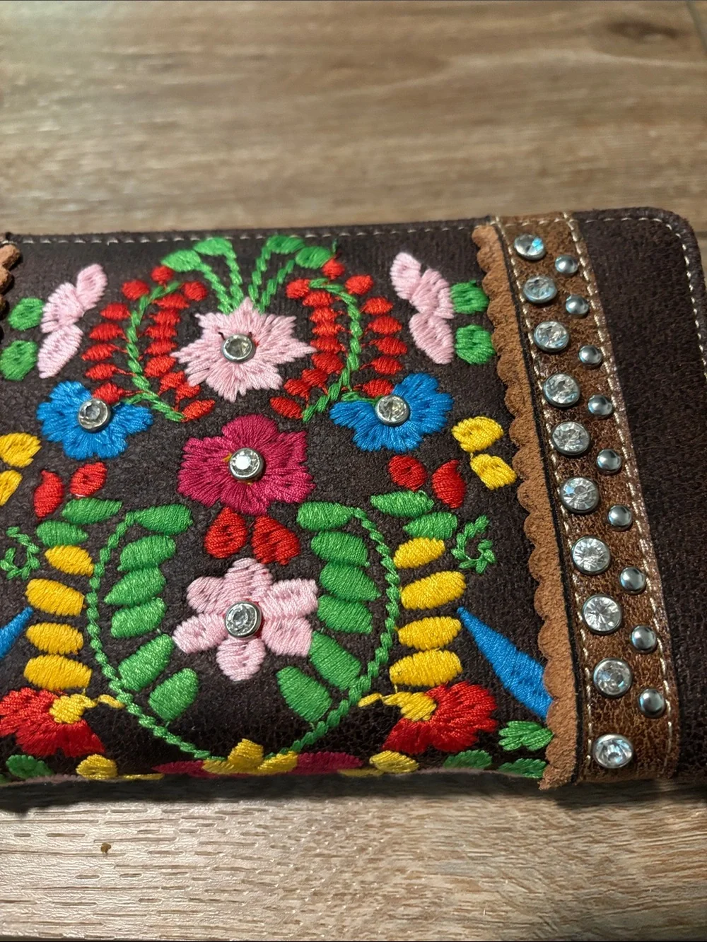 NWOT Montana West Embroidered Floral Brown Wristlet Wallet